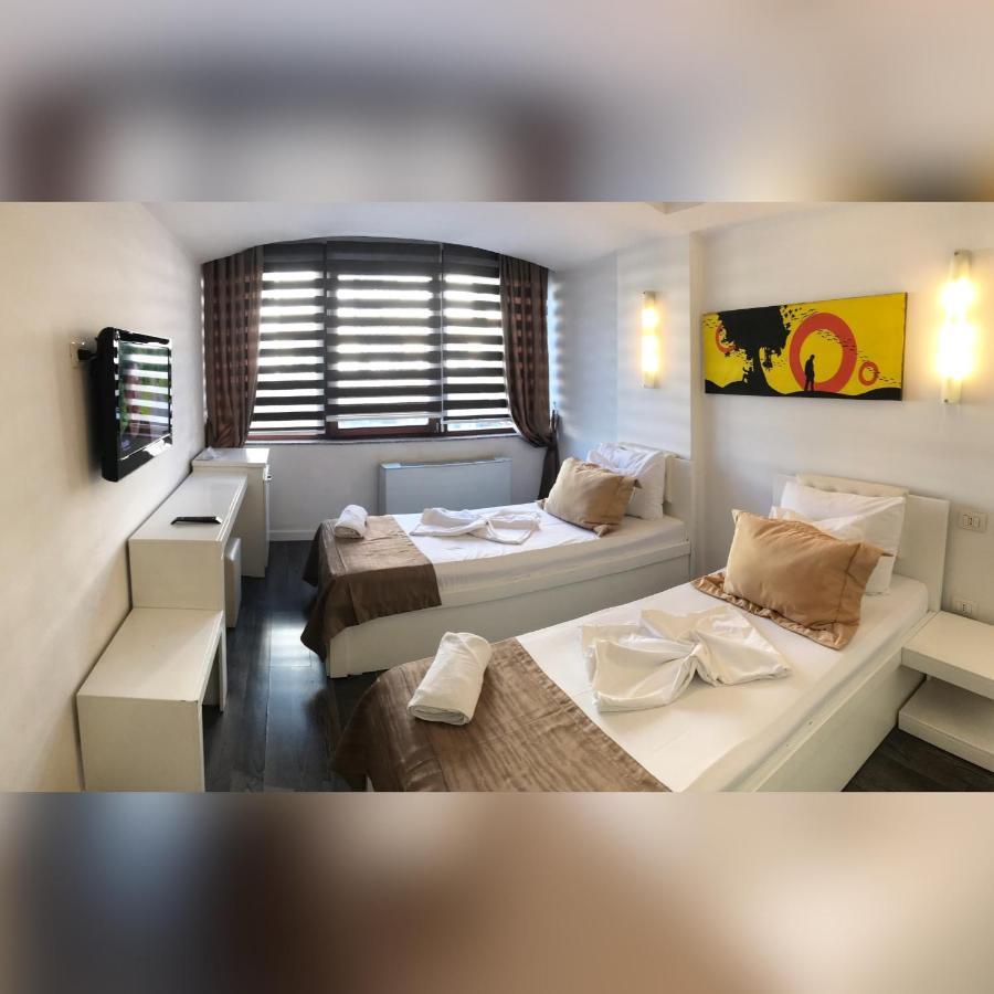Theranda Hotel Prizren Extérieur photo