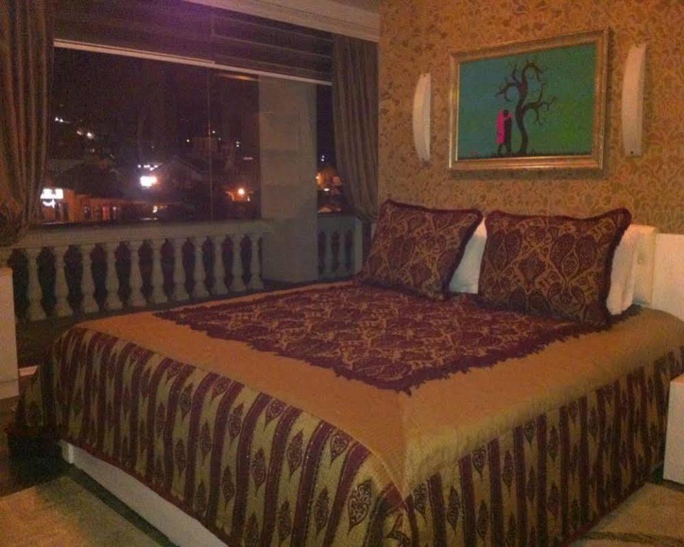 Theranda Hotel Prizren Extérieur photo